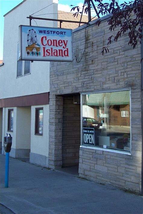 CONEY ISLAND WESTFORT, Thunder Bay - Restaurant Reviews, Phone Number ...