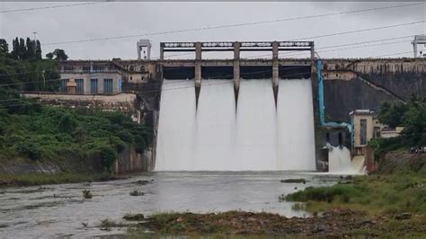 4 ಗೇಟು ತೆರೆದು ಭದ್ರ ಜಲಾಶಯದಿಂದ ನದಿಗೆ ನೀರು-4 gates opened and water from ...
