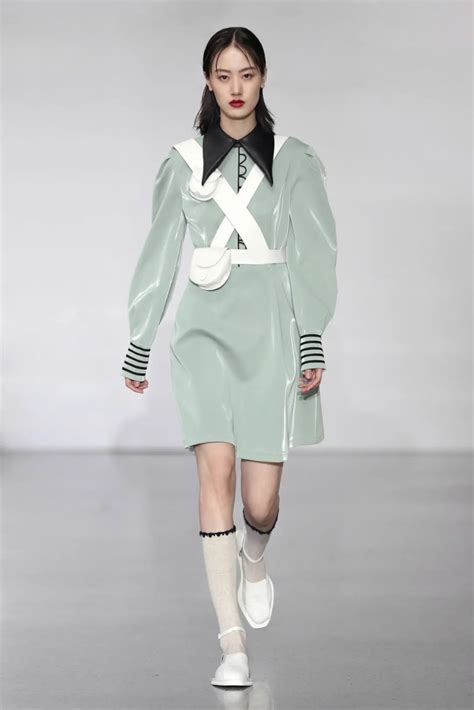 XUNRUO熏若2020秋冬发布｜中国国际时装周｜-服装品牌新品-服装设计网