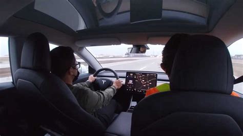 Tesla Auto Pilot Problems 的图像结果