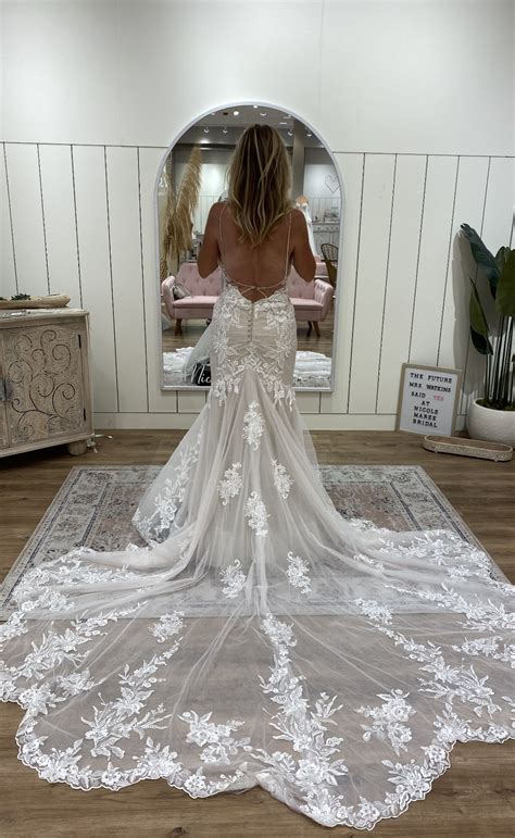 Essense of Australia D2770 New Wedding Dress Save 43% - Stillwhite