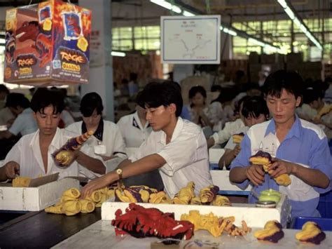 老照片：記錄80年代深圳第一批打工者的生活，滿滿的回憶 - 每日頭條