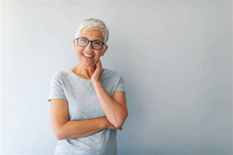 Aging Gracefully: Health Tips for Seniors and Elderly Care. – Caresupp.in