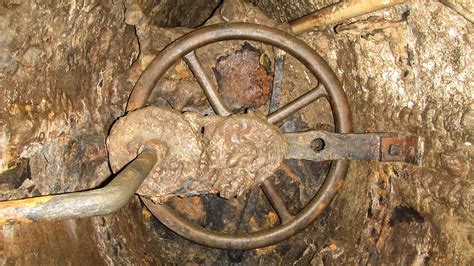 Crew Compartment Slowly Becoming Visible - The Friends of The Hunley