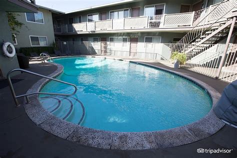 INN AT EAST BEACH (Santa Barbara) - Hotel Reviews, Photos, Rate ...