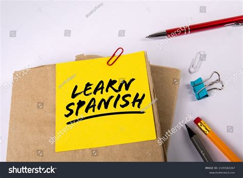 858 Spanish textbook 图片、库存照片和矢量图 | Shutterstock