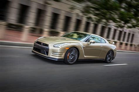 GALLERY: Nissan GT-R 45th Anniversary Gold Edition 2016 Nissan GT-R 45th Anniversary Gold ...