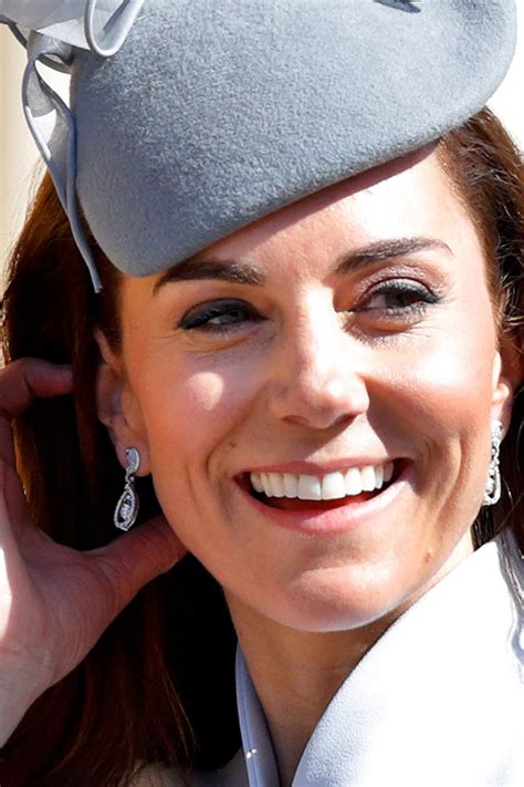 The Queen just gave Kate Middleton the ultimate wedding anniversary ...