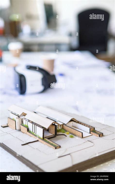 Model Building Stock Images 的图像结果