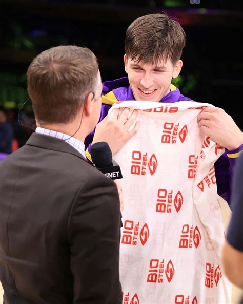 Download Austin Reaves Post Game Interview Wallpaper | Wallpapers.com