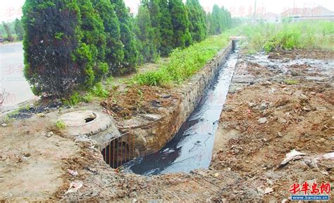 今日高邮-市水利部门对城区12条主要河道实施清淤疏浚