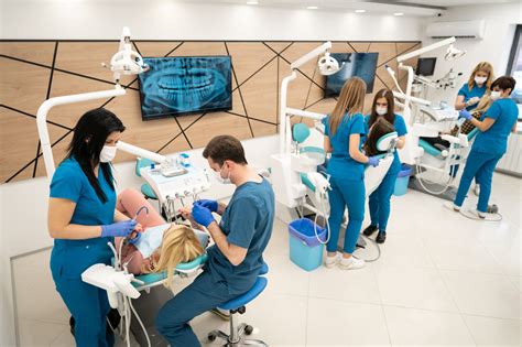 Dental Assistant Salaries: Average Pay & Growth Trends