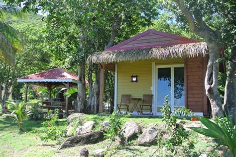 COCO D'ILES (Terre-de-Bas) - Cottage Reviews, Photos, Rate Comparison ...