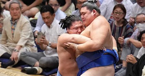若隆景が大の里の全勝を止めた 土俵際の逆転！ 3敗の自身にも優勝の可能性を引き寄せた／秋場所 - サンスポ