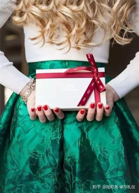 不收礼物怎么婉拒最新素材