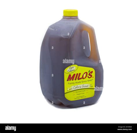 Gallon container of ice cream hi-res stock photography and images - Alamy