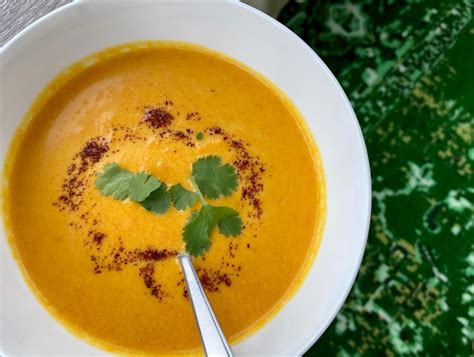 Creamy Curried Carrot Soup | finding time for cooking