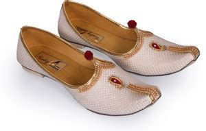 Thirsty Crow Mojaris For Men - Buy Thirsty Crow Mojaris For Men Online ...