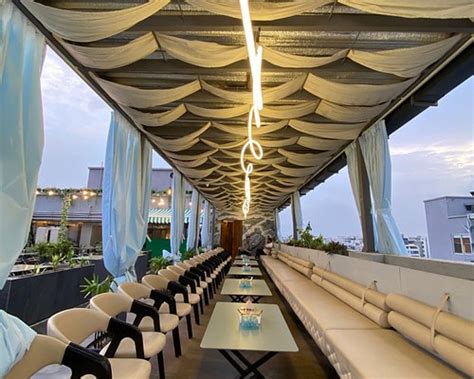 SKYDECK - ROOFTOP PREMIUM LOUNGE, Surat - Menu, Prices & Restaurant ...
