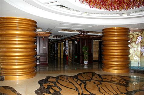 惠州金叶大酒店玻璃钢柱子案例 - 深圳市凡贝尔玻璃钢工艺有限公司