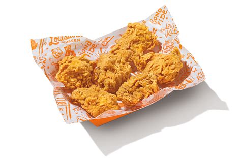Popeyes Calories & Nutrition Guide For 2025 [With Images]