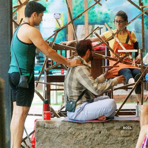 Sangram gets a Mohawk haircut from Asif as per the task given, in a ...