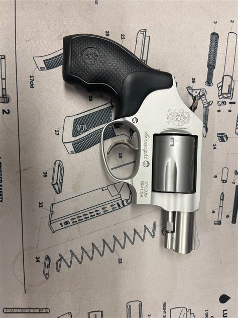 SMITH & WESSON 637