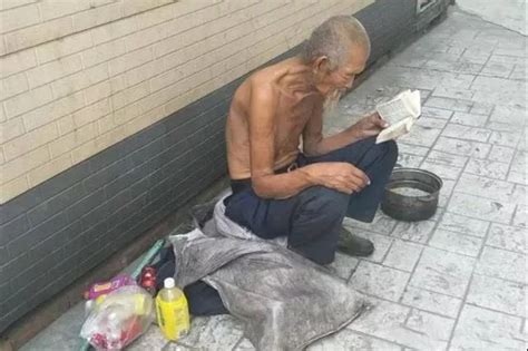 宁波古林镇耄耋老人拾荒10多年 资助困难家庭近8万元