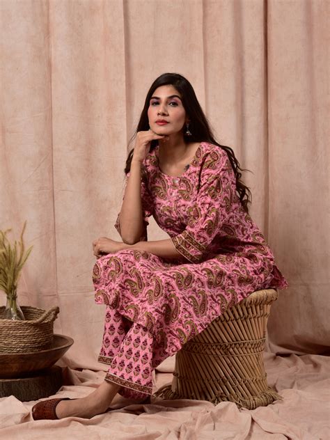 Cotton Women Paisley Print Kurta & Palazzo Set Pink – ChhipaPrints