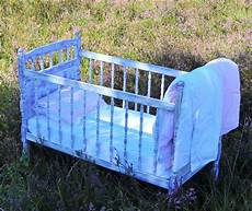 baby von sofa betten vintage baby bett wiege shabby romantisch ein baby von sofa betten vintage baby bett wiege shabby romantisch ein