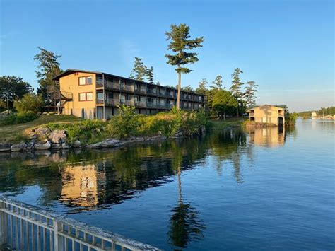 EDGEWOOD RESORT (Alexandria Bay) - Hotel Reviews & Photos - Tripadvisor