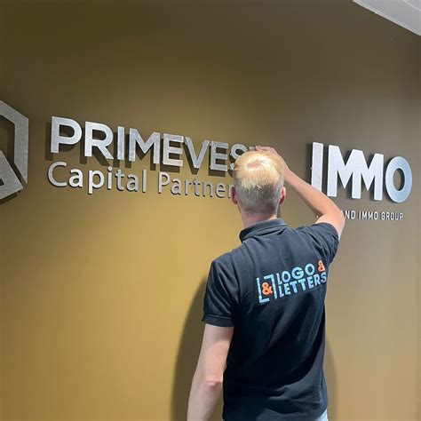 Primevest Capital Partners - Logo en letters