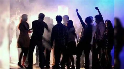 Rave Party in Goa: ਬਾਲੀਵੁੱਡ ਐਕਟਰ ਦੇ ਘਰ ਵਿੱਚ ਚੱਲ ਰਹੀ ਰੇਵ ਪਾਰਟੀ ਦਾ ਭੰਡਾ ...