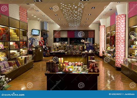 Gift Shop Store Design 的图像结果