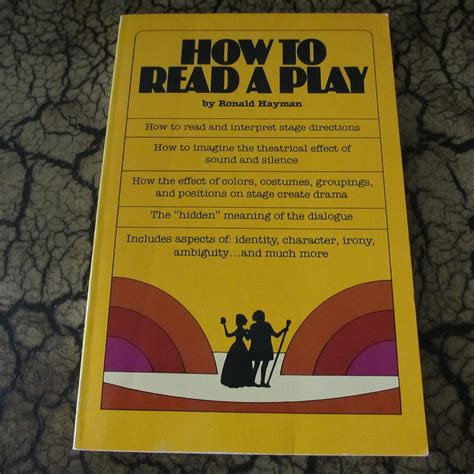 How to Read a Play : Amazon.in: Books