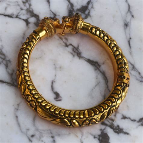 Asp Silver Antique wild Lion Kada for Men - Elevate Your Style – 𝗔𝘀𝗽 ...