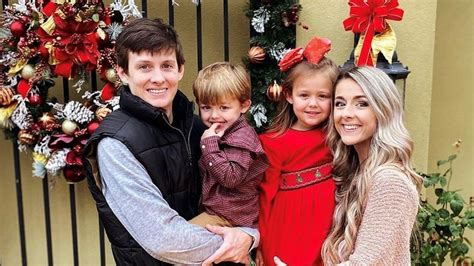 Widow sues FedEx, claims faulty tires caused fiery crash that killed ...