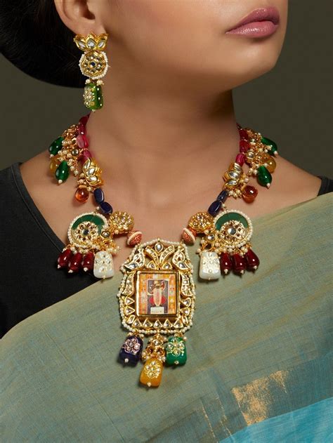 Necklace : Buy Designer Pendants for Women Online - The loom