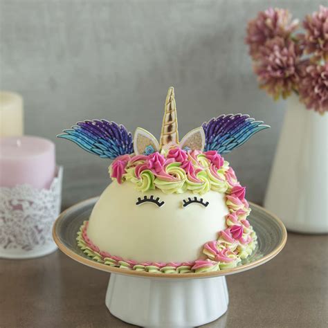 White Chocolate Rainbow Unicorn Pinata Hammer Cake | Ovenfresh