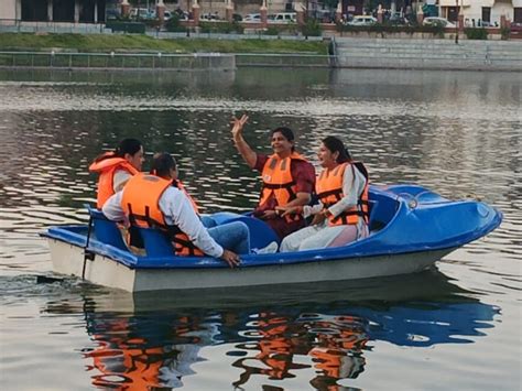 Vadodara's Sursagar lake resumes boating service after 28 years ...