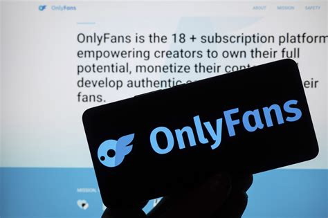 Onlyfans Star Plunges To Her Death