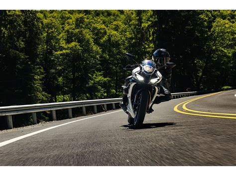 New 2025 CFMOTO 300SS, Clovis NM | Specs, Price, Photos | Nebula Black ...