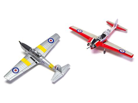 De Havilland Chipmunk T-10 1:48 Airfix plastic model kit fighter jet ...