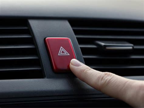Hazard Lights Misuse Causes Accidents; Learn Correct Use