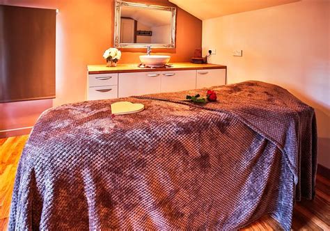 Healing hands - Reviews, Photos - Happy Soul Holistic Salon - Tripadvisor