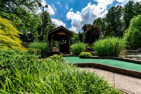 Miniature Golf Course 的图像结果