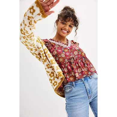 Juniors' SO® V-Neck Babydoll Top