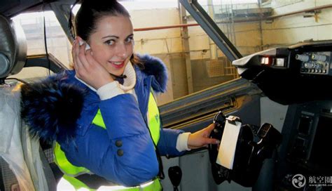 2016俄罗斯最美空姐出炉 25岁空姐夺冠_空姐_图片_航空圈
