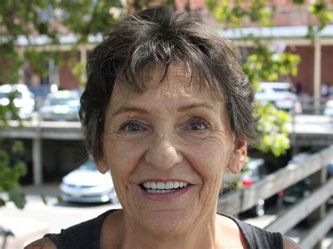 Age Chart - 65 year old woman smoker Chris