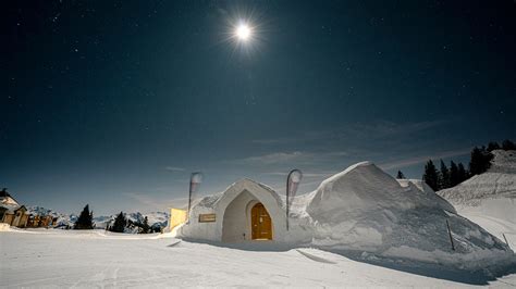 Best Time To Visit Switzerland : Seasons To Visit & Tips For Travelling